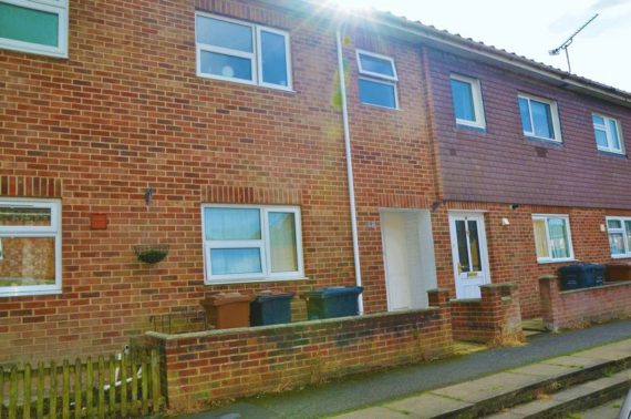 3 bedroom Terraced t...